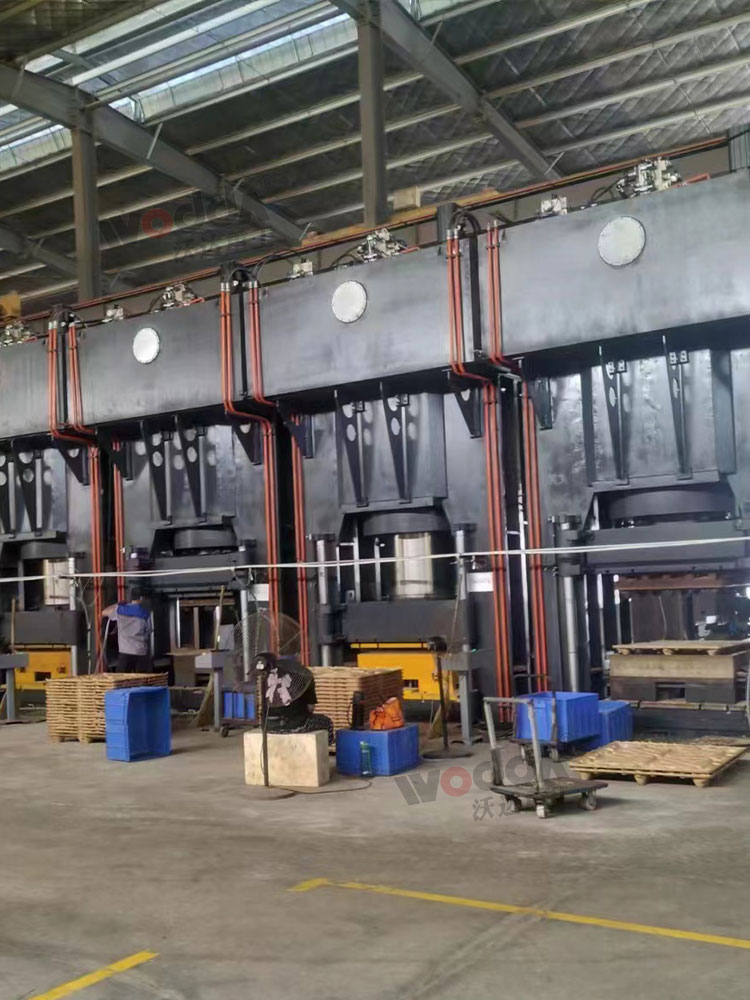 1800噸木屑托盤成型液壓機客戶現(xiàn)場 1800噸木屑托盤成型液壓機客戶現(xiàn)場