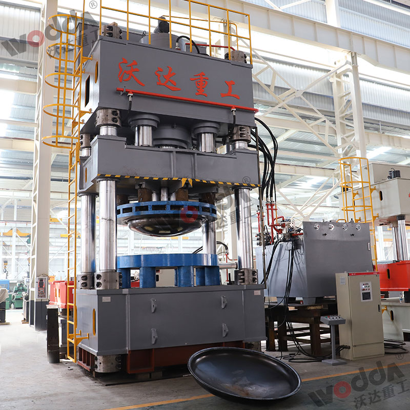 3000噸封頭液壓機(jī) 3000噸封頭液壓機(jī)