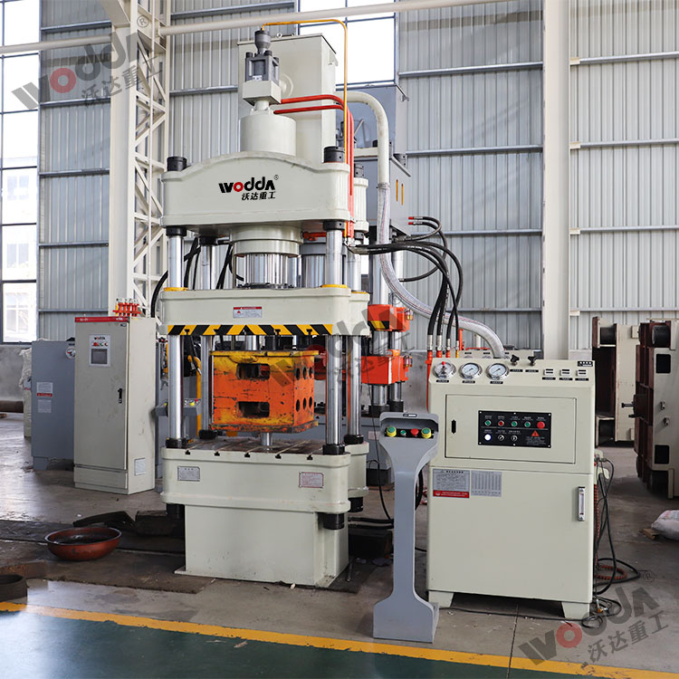 200噸拉伸液壓機(jī) 200噸拉伸液壓機(jī)