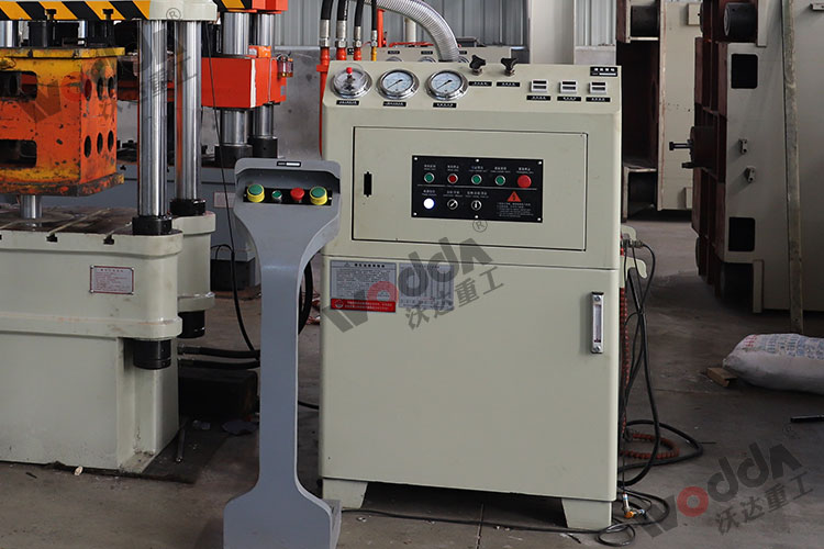 液壓機(jī)液壓系統(tǒng)與電器系統(tǒng) 液壓機(jī)液壓系統(tǒng)與電器系統(tǒng)