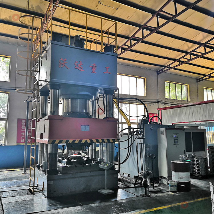 2000噸汽車離合器殼體拉伸液壓機(jī) 2000噸汽車離合器殼體拉伸液壓機(jī)