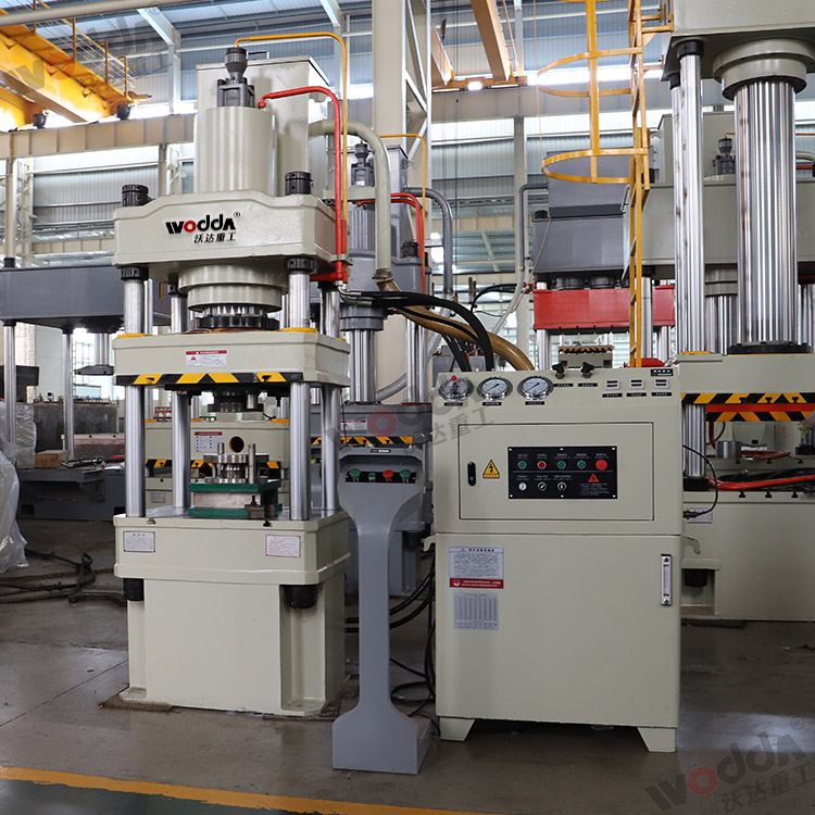 200噸下頂缸式拉伸液壓機 200噸下頂缸式拉伸液壓機