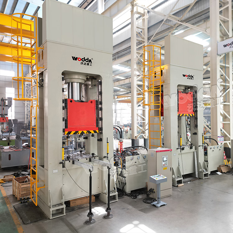 630噸框架式薄板拉伸液壓機帶夾模器 630噸框架式薄板拉伸液壓機帶夾模器