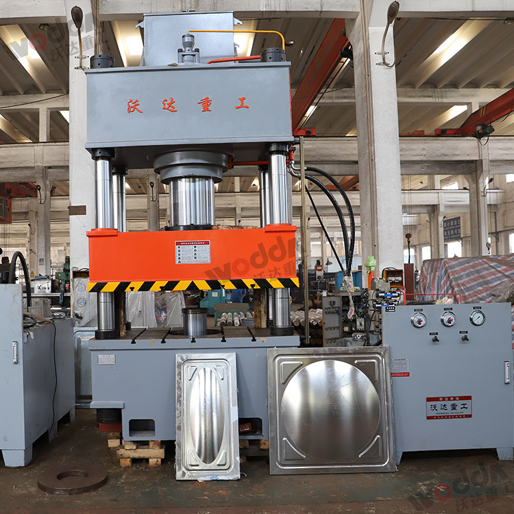 400噸四柱拉伸液壓機(不銹鋼水箱拉伸機) 400噸四柱拉伸液壓機(不銹鋼水箱拉伸機)