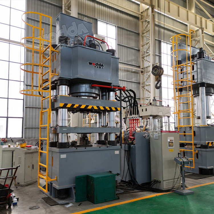 800噸金屬粉末成型液壓機(jī) 800噸金屬粉末成型液壓機(jī)