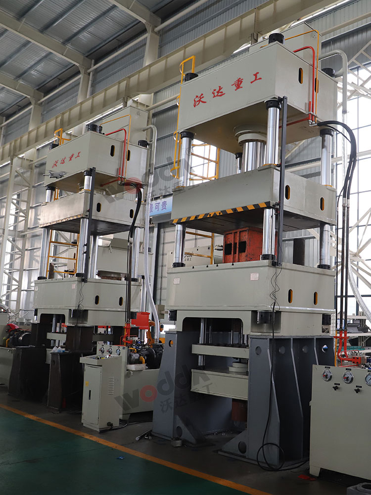 315噸拉伸機(jī) 315噸拉伸機(jī)