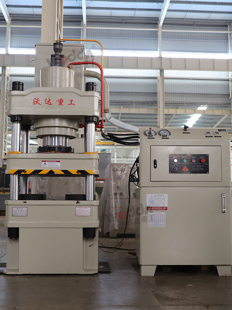 200t油壓機(三梁四柱液壓機) 200t油壓機(三梁四柱液壓機)