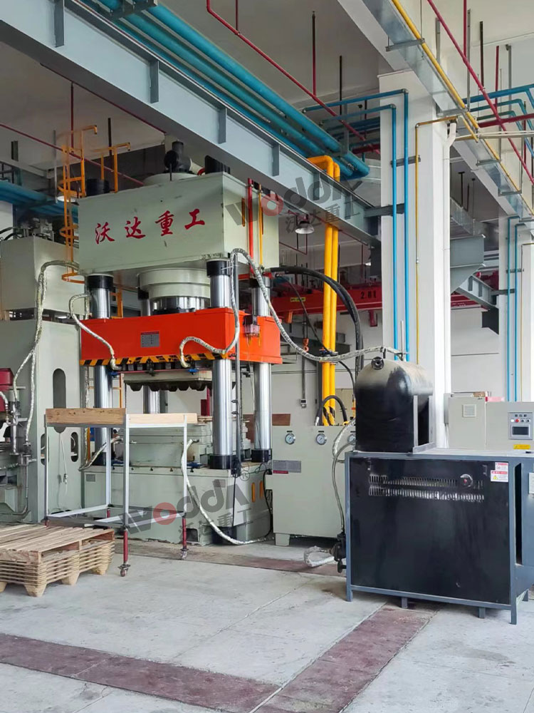 1000噸四柱液壓機 1000噸四柱液壓機