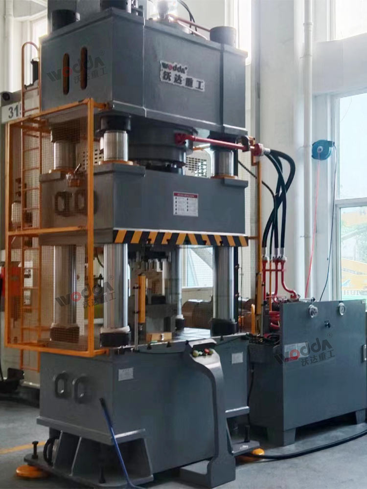 630噸汽車零部件沖壓成型液壓機客戶現場 630噸汽車零部件沖壓成型液壓機客戶現場