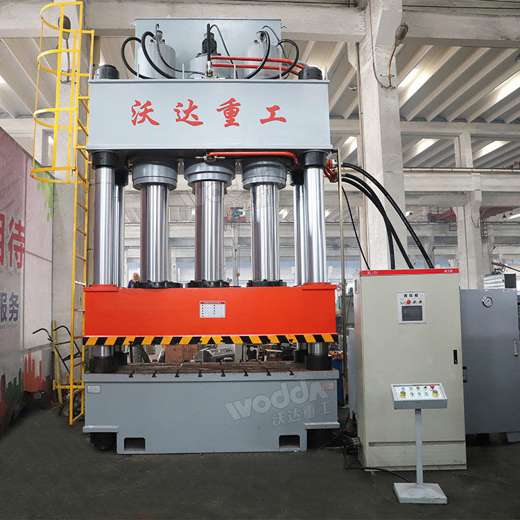 1000噸塑料建筑模板液壓機(jī) 1000噸塑料建筑模板液壓機(jī)