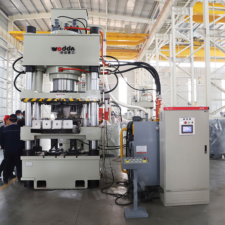 630噸四梁四柱液壓機 630噸四梁四柱液壓機