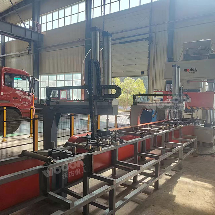 630噸錨桿托盤生產線現場 630噸錨桿托盤生產線現場