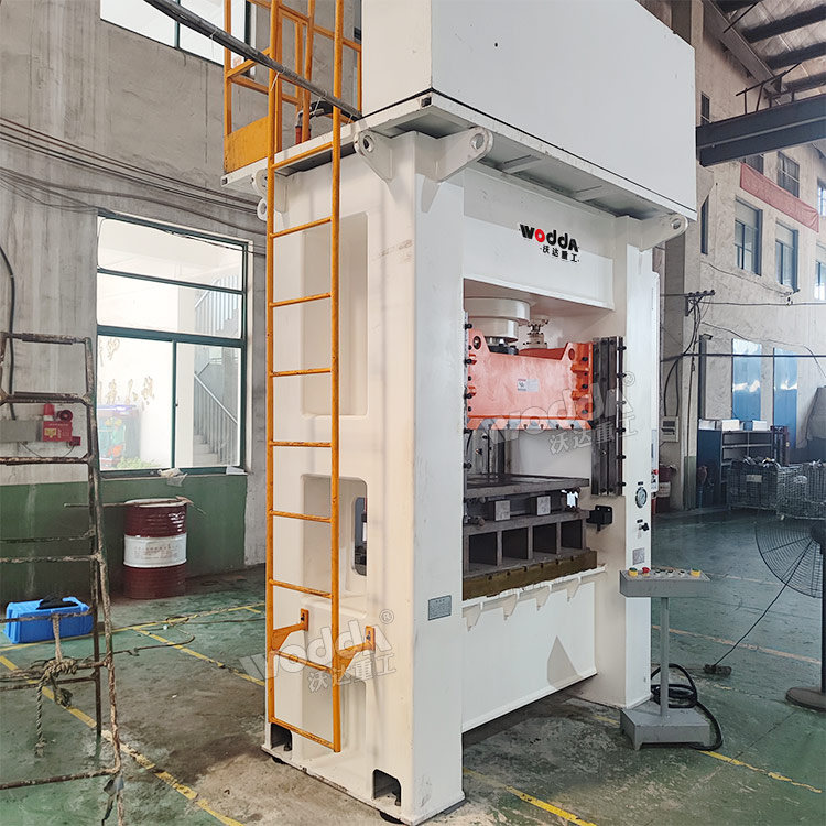 315噸框架式薄板拉伸液壓機(jī) 315噸框架式薄板拉伸液壓機(jī)