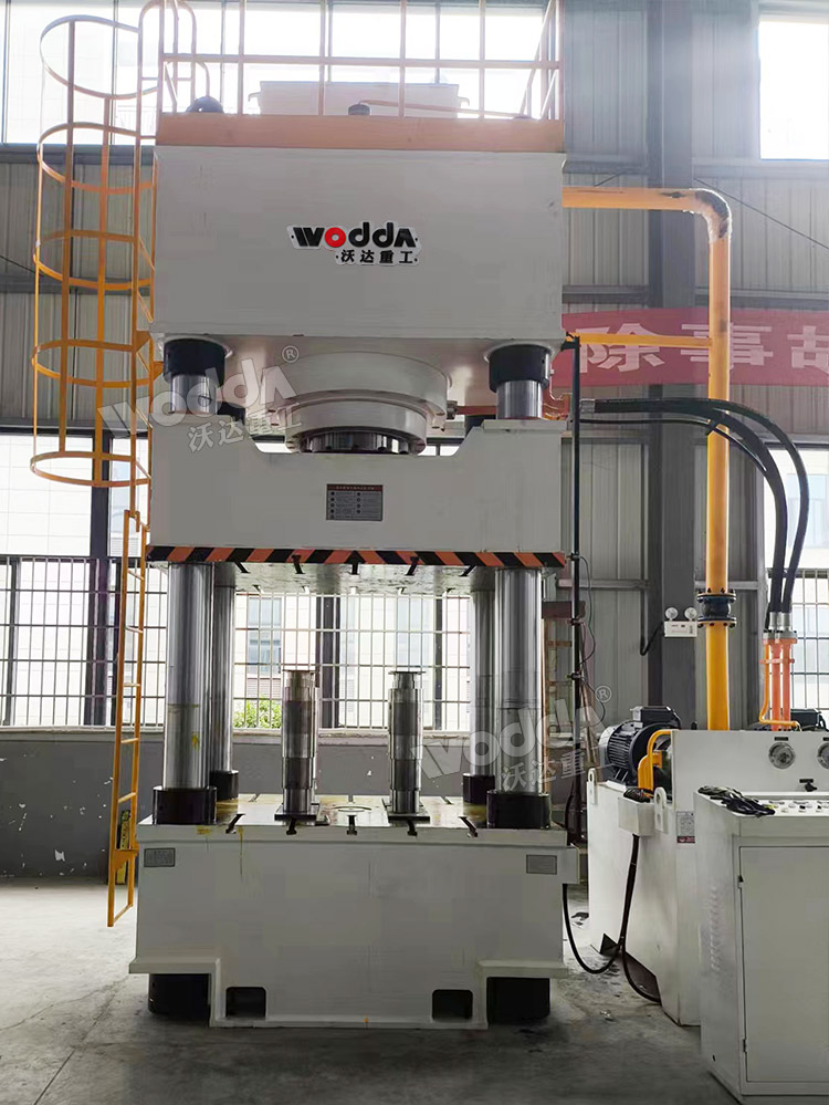 1000噸拉伸機(下頂缸) 1000噸拉伸機(下頂缸)