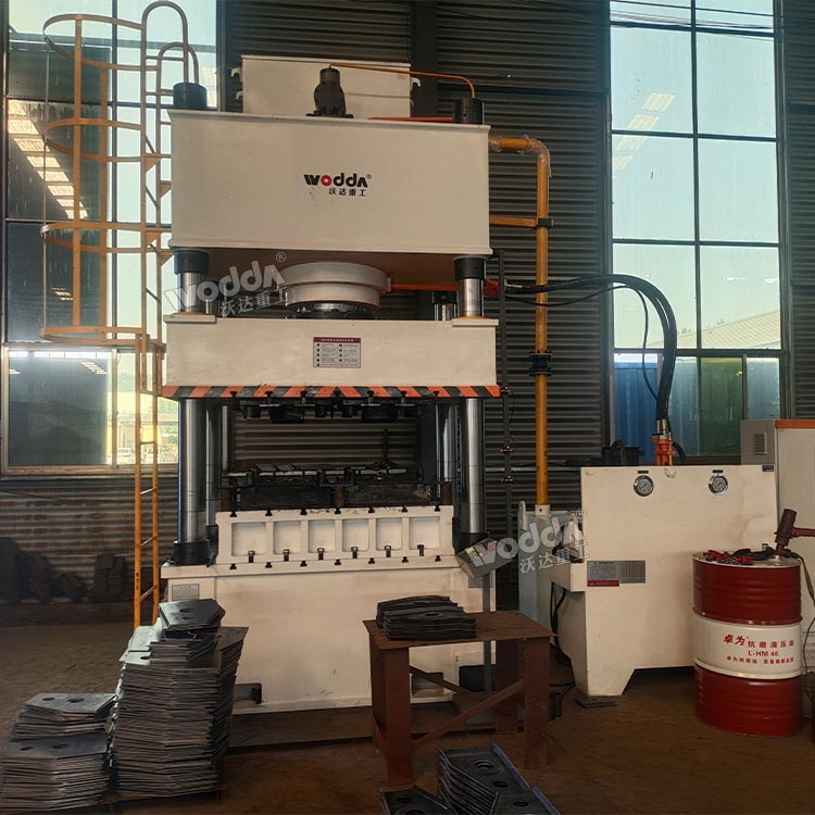 500噸上置液壓墊拉伸機 500噸上置液壓墊拉伸機