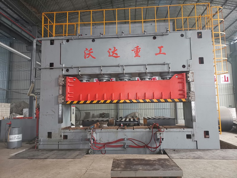 2000噸龍門液壓機客戶現場 2000噸龍門液壓機客戶現場