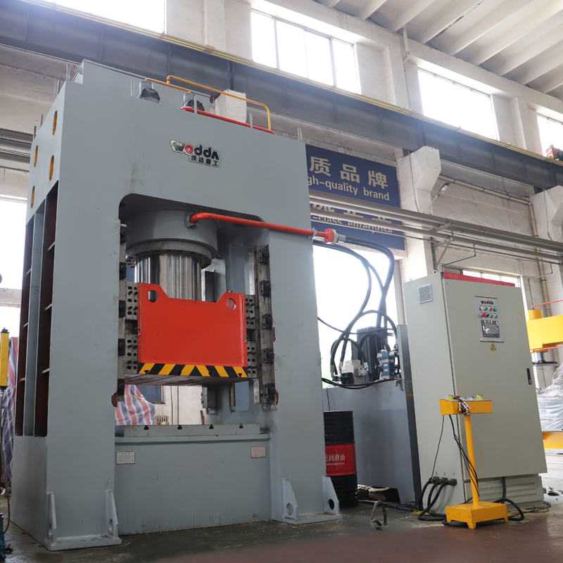 礦用W型鋼帶沖壓成型液壓機